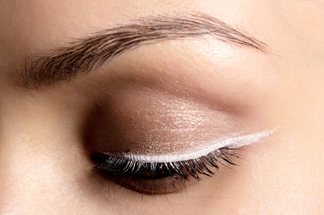 tendencias_maquillaje_de_ojos_primavera_2015_30727044_650x